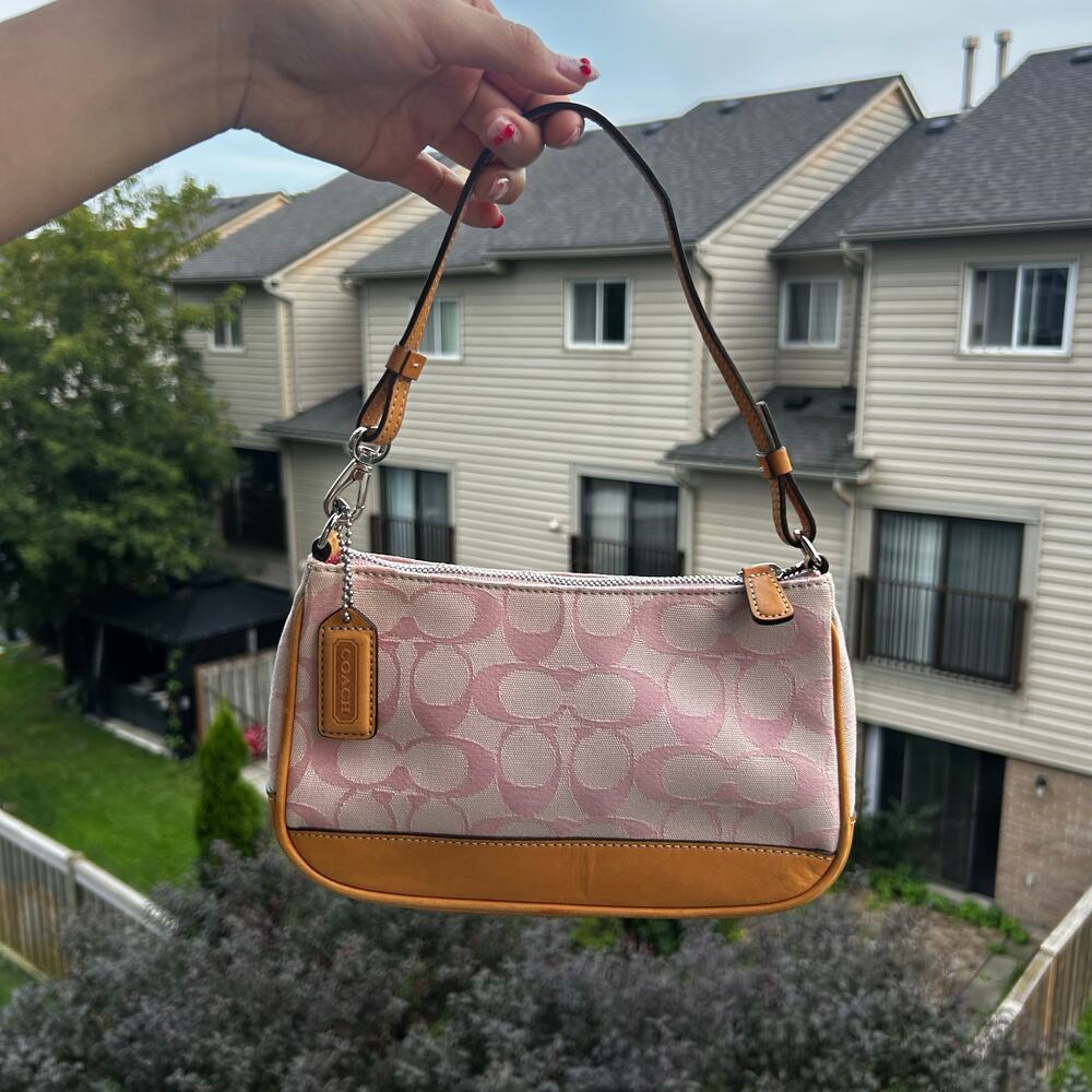 Vintage coach signature shoulder bag cream & pink jacquard canvas & leather trim